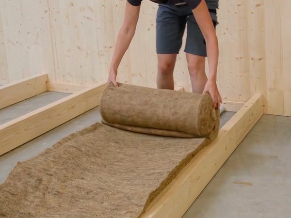 Bodeneinbau der Schafwolldämmung